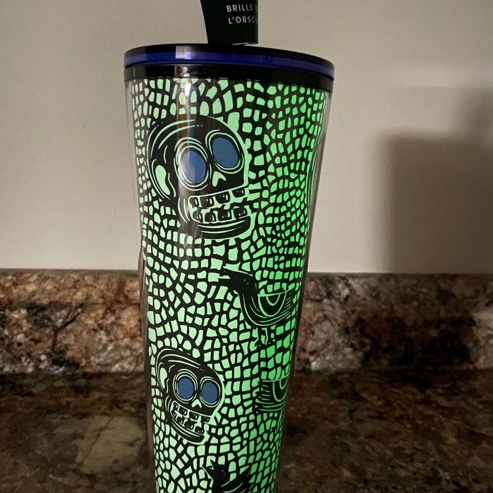 🖤2020 Starbucks glow Venti Halloween tumbler🖤